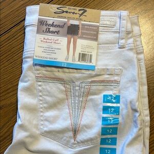 Seven7 Women's White Weekend Short Jeans